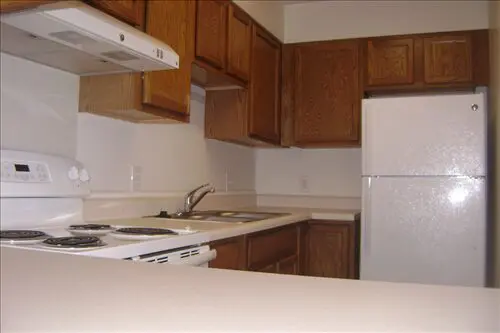 Kitchen with Refrigerator Edgewater place apartment