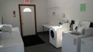 Gull Pointe Apartments Laundry