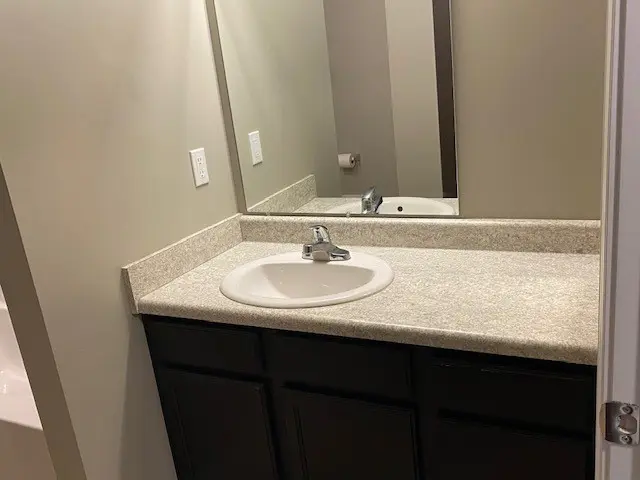 Modern Bathroom Wash Basin Cabinet Design