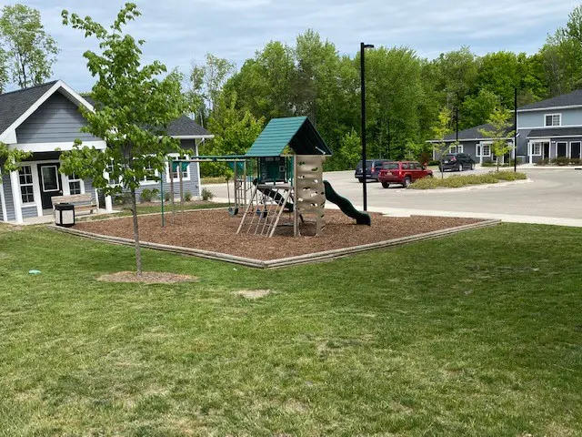 Woodland Place Apartments Childrens Playground Area