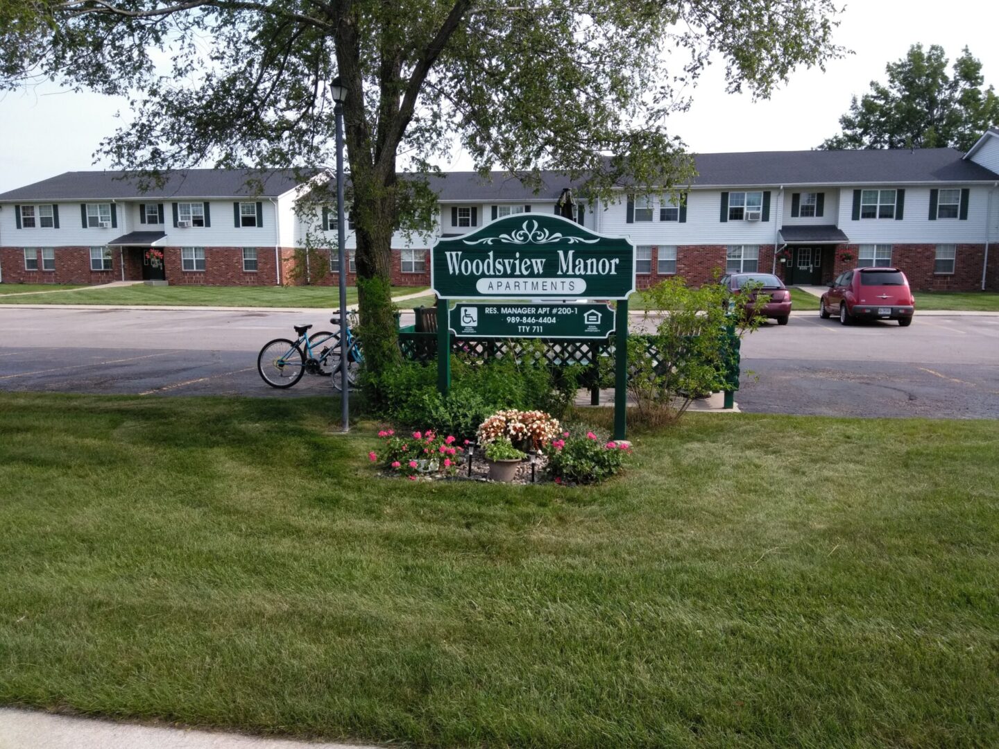 Woodsview Manor Apartments TTY 711